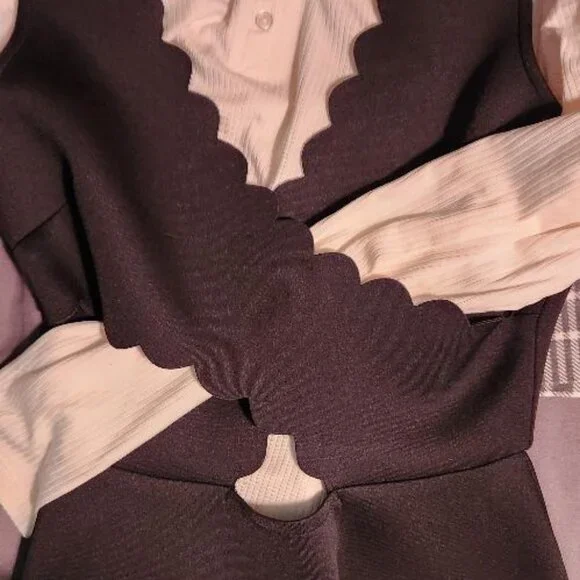 Aqua Black Scalloped V-neck Mini Dress XS - Picture 6 of 6